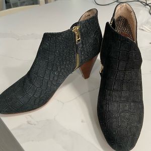 Matt Bernson booties size 6.5